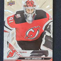 2023-24 Upper Deck Series 1 Silver Outburst Parallels (List)