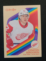 
              2023-24 OPC Base Retro Variation Incl Marquee Rookies (List)
            