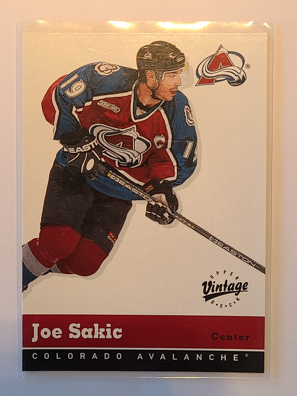 2000-01 Upper Deck Vintage #88 Joe Sakic Colorado Avalanche
