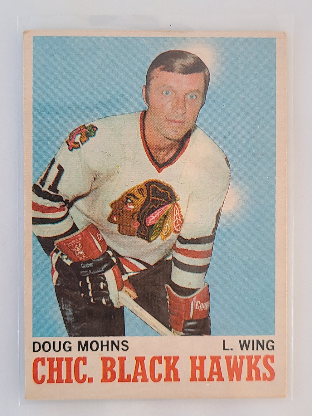 1970-71 OPC #16 Doug Mohns Chicago Blackhawks