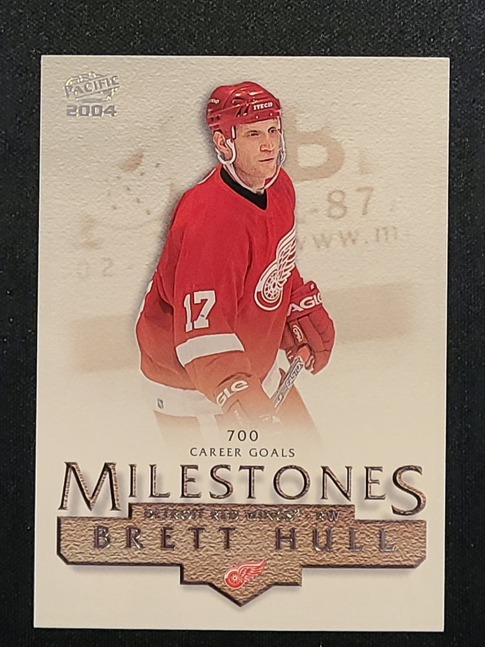 2003-04 Pacific Hockey Milestones #5 Brett Hull Detroit Red Wings (700 Goals)
